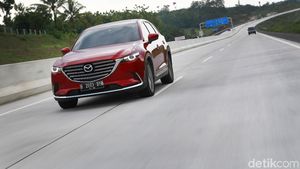 Test Drive SUV Cantik Jepang di Tol Terpanjang Indonesia