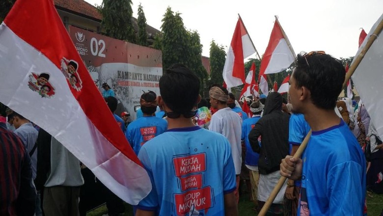 Kampanye Sandiaga di Bali, Massa Kibarkan Bendera Merah Putih