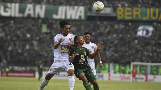 Persebaya ditahan imbang Persija di babak pertama.