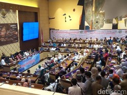 Diskusi soal DPT Bermasalah di DPR, Amien Rais: Memang Ada Genderuwonya
