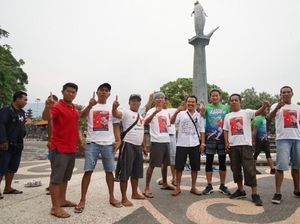 Tawa Sandi dalam Pose 1 Jari Tawa Sandi dalam Pose 1 Jari