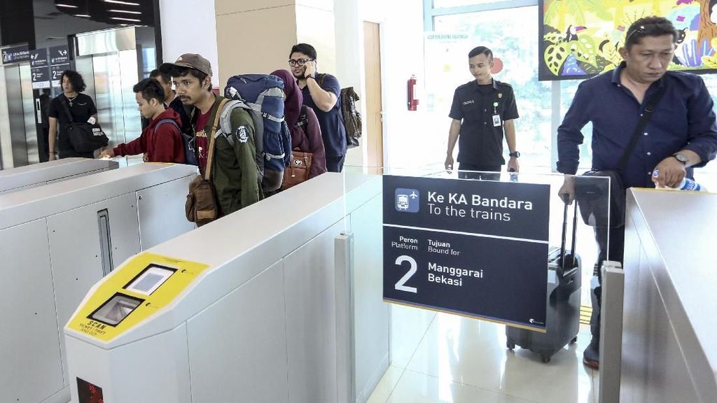 Sejak MRT Beroperasi, Penumpang KA Bandara Terus Meningkat