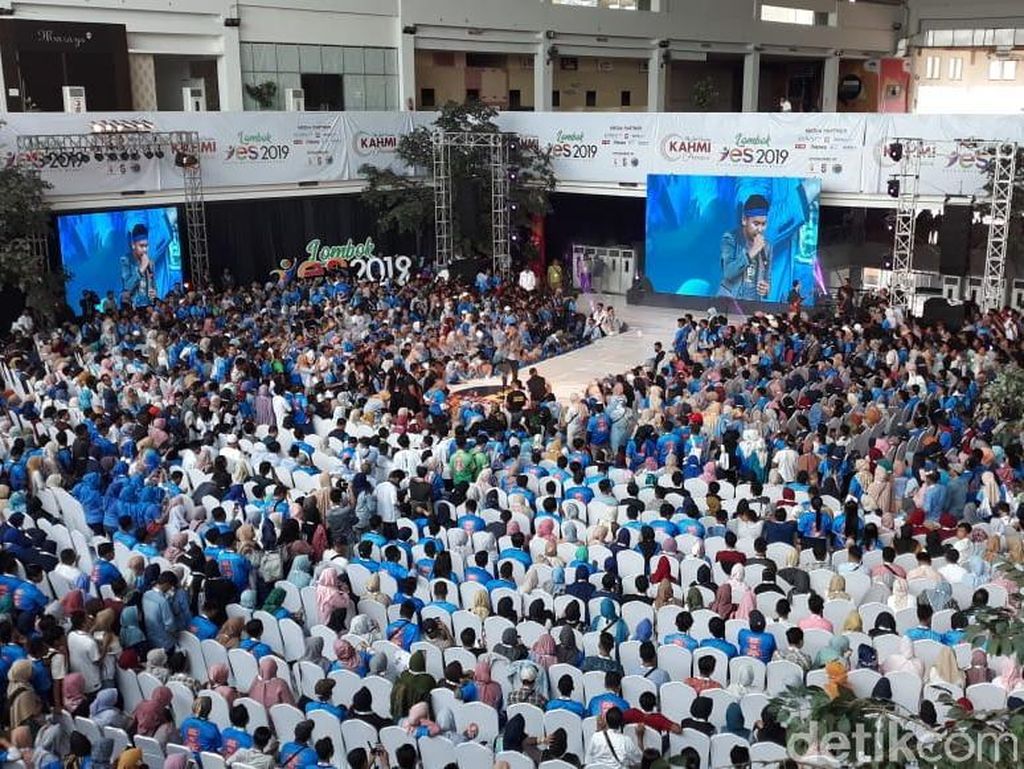Kamrussamad: Teuku Wisnu & Shireen Berbagi Tips Bisnis ke Milenial NTB Kamrussamad: Teuku Wisnu & Shireen Berbagi Tips Bisnis ke Milenial NTB