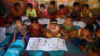 Semangat Anak-anak Rohingya Belajar di Pengungsian