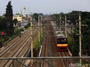 Pembangunan Rel DDT Manggarai-Bekasi: Mulai 2002 Selesai 2021 Pembangunan Rel DDT Manggarai-Bekasi: Mulai 2002 Selesai 2021