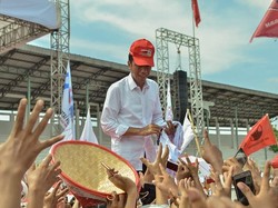 Kampanye di Karawang, Jokowi Singgung Hoax Larangan Azan