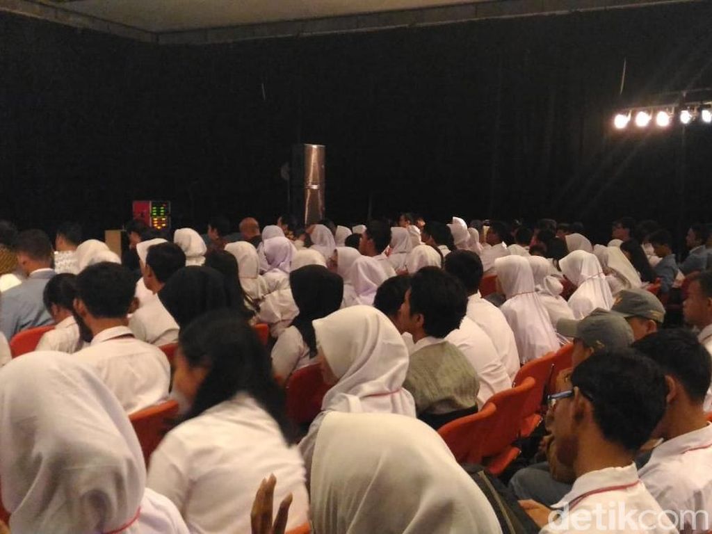 500 Siswa SMA Kumpul Bahas Peluang Kerja di Era Digitalisasi 500 Siswa SMA Kumpul Bahas Peluang Kerja di Era Digitalisasi