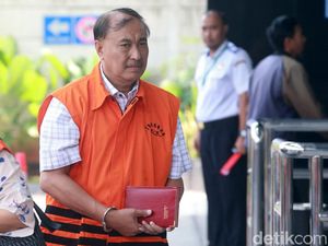 Pemeriksaan Perdana Markus Nari Pasca Ditahan Pemeriksaan Perdana Markus Nari Pasca Ditahan