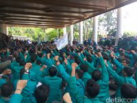 Demo Tolak Usaha Tambang di Aceh Rusuh, Polisi Tembak Gas Air Mata