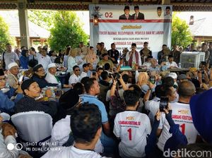 Di Lombok, Sandiaga Sentil Bantuan bagi Korban Gempa