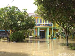 Sekolah Kebanjiran, Ujian Nasional di SMPN 1 Indramayu Ditunda