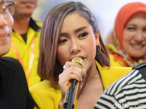 Pilih Jokowi, Cita Citata Manggung Balas Dendam di Acara Golkar Pilih Jokowi, Cita Citata Manggung Balas Dendam di Acara Golkar