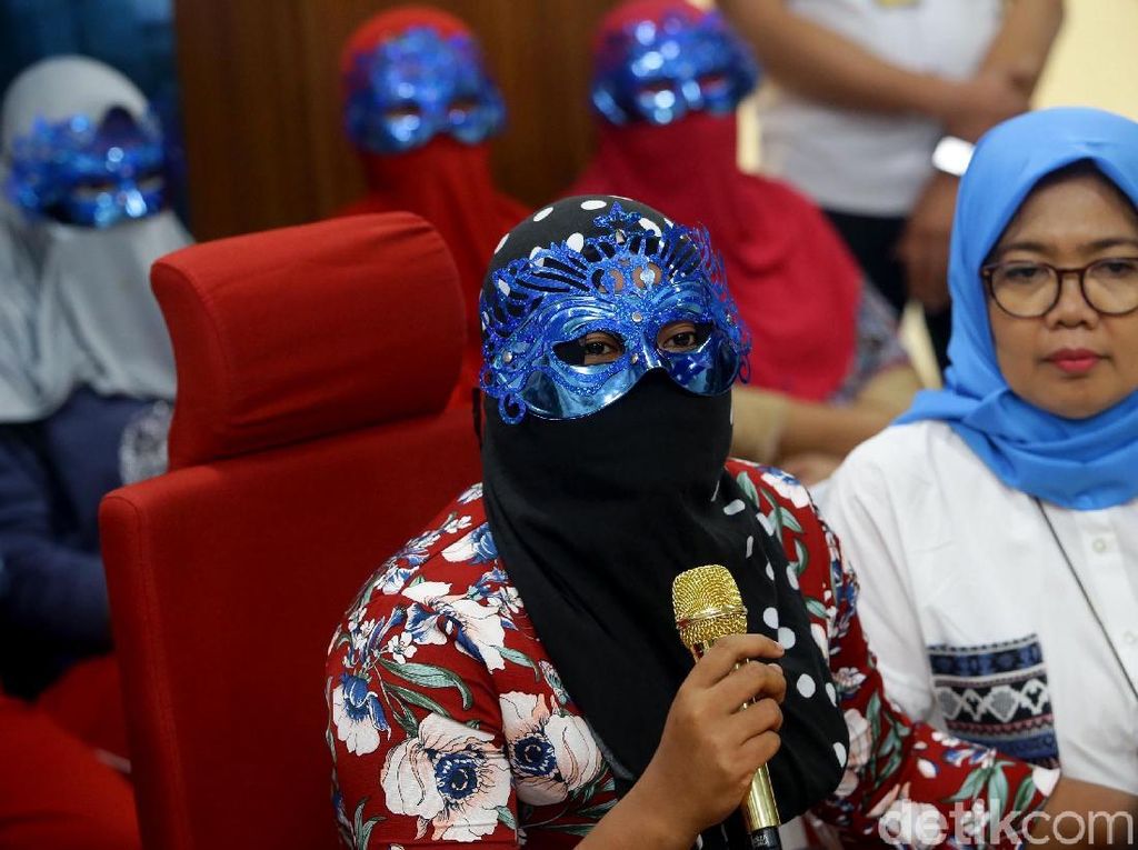 Polisi Ungkap Kasus Perdagangan Manusia Jaringan Timur Tengah Polisi Ungkap Kasus Perdagangan Manusia Jaringan Timur Tengah