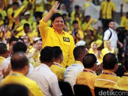 Gaya Airlangga dan Akbar Tandjung Redam Badai di Golkar