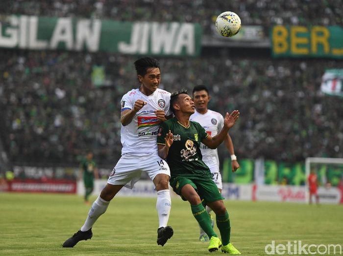Image result for Arema Malang VS Persebaya Surabaya