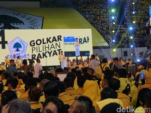 Golkar: Kembali ke UUD 45 Buang 4 Amendemen, Berarti Bubarkan MK dan KY Golkar: Kembali ke UUD 45 Buang 4 Amendemen, Berarti Bubarkan MK dan KY