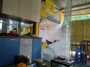 Posko Caleg Golkar di Bekasi Diduga Diserang OTK, Ini Kata Polisi Posko Caleg Golkar di Bekasi Diduga Diserang OTK, Ini Kata Polisi