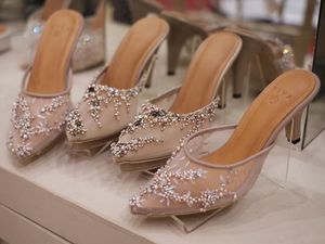 5 Brand Lokal yang Tawarkan Sepatu Cantik untuk Lamaran dan Pernikahan 5 Brand Lokal yang Tawarkan Sepatu Cantik untuk Lamaran dan Pernikahan