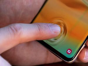 Sensor Sidik Jari Samsung Galaxy S10 Ternyata Bisa Dikelabui Sensor Sidik Jari Samsung Galaxy S10 Ternyata Bisa Dikelabui