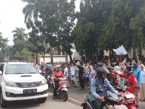 Flash Mob di Depan Posko Pemenangan Prabowo, Lalin Pondok Indah Sempat Macet