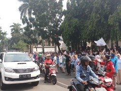 Flash Mob di Depan Posko Pemenangan Prabowo, Lalin Pondok Indah Sempat Macet