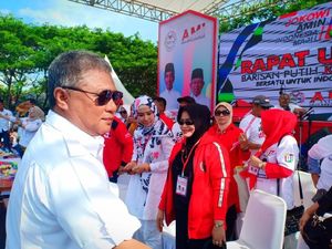 Ketua Harian DPW PAN Sultra Ikut Kampanye Pendukung Jokowi Ketua Harian DPW PAN Sultra Ikut Kampanye Pendukung Jokowi