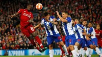 Liverpool meraih modal penting dalam duel kontra Porto di perempatfinal Liga Champions. The Reds menang dua gol tanpa balas di leg pertama. Phil Noble/Reuters.