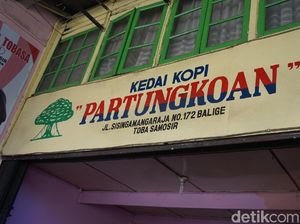 Kopi Partungkoan, Tempat Ngopi Jokowi di Toba Samosir