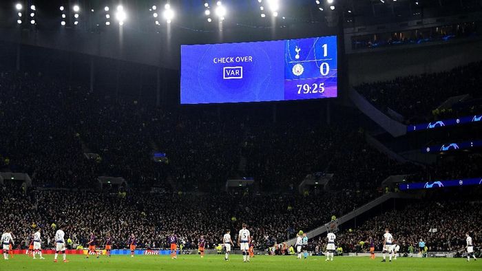 Liga 1 akan menggunakan VAR seperti di Liga Champions (Justin Setterfield/Getty Images) Liga 1 akan menggunakan VAR seperti di Liga Champions (Justin Setterfield/Getty Images)