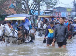 Jalan Dayeuhkolot-Banjaran Masih Lumpuh Akibat Banjir