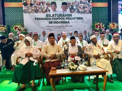 Di Depan Kiai-Ulama, Yusril Jelaskan soal Chat dengan Habib Rizieq