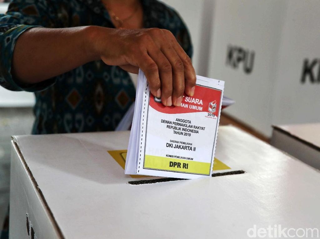 51 TPS di NTT Gelar Pencoblosan Ulang 51 TPS di NTT Gelar Pencoblosan Ulang
