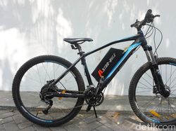 Pakai Alat Ini, Naik Sepeda Tak Perlu Digowes Lho