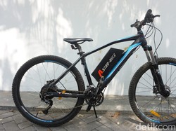 Pakai Alat Ini, Naik Sepeda Tak Perlu Digowes Lho