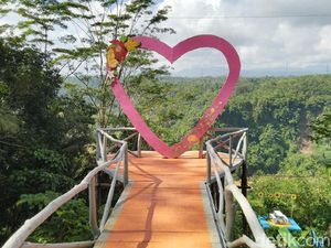 Foto: Tempat Wisata Hits Ciamis di Tepi Jurang