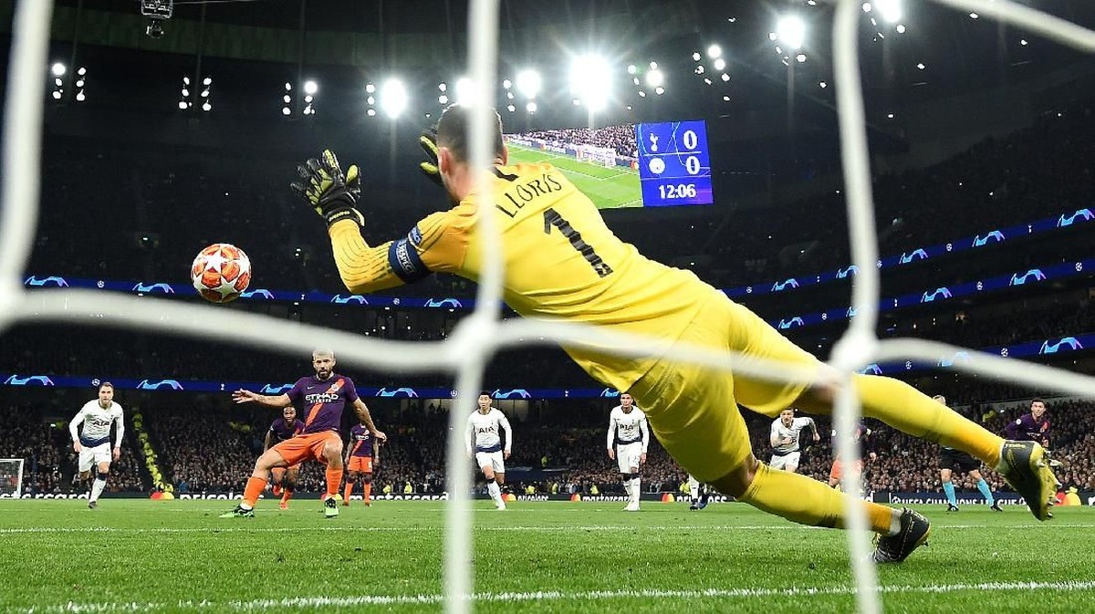 Hugo Lloris mengatakan Tottenham Hotspur siap mati-matian menghadapi Manchester City di leg kedua perempatfinal Liga Champions. (Foto: Mike Hewitt/Getty Images)
