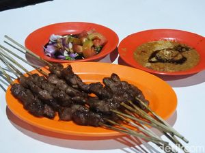 Mencicip Sate Kambing Favorit Jokowi yang Gurih Empuk