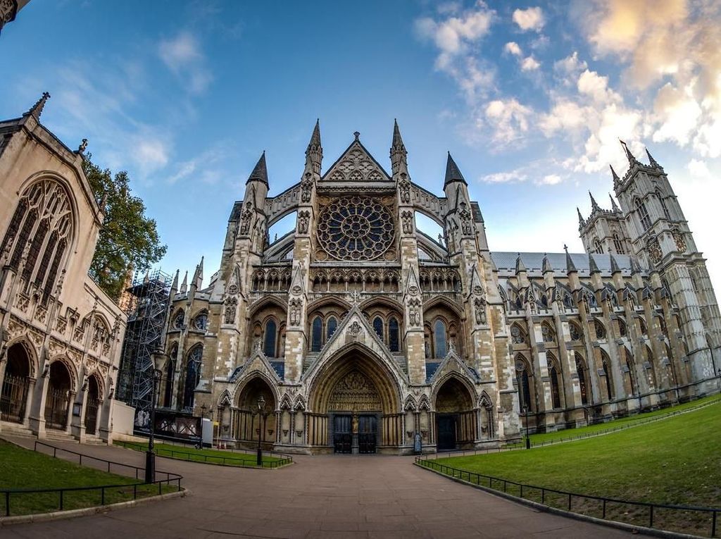 Westminster Abbey, Saksi Ratu Elizabeth Menikah hingga Meninggal
