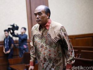 Vonis Eks Dirut Jasindo di Kasus Gratifikasi-TPPU Diperberat Jadi 7 Tahun Bui Vonis Eks Dirut Jasindo di Kasus Gratifikasi-TPPU Diperberat Jadi 7 Tahun Bui