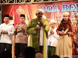 Warga Tuban Doa Bersama dan Deklarasi Pemilu Damai