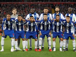 Dengan 28 gelar Liga Portugal, 16 titel Taco de Portugal, serta dua kali memenangi Liga Champions, FC Porto mengawali daftar klub tersukses di dunia. Total sudah 74 gelar dikoleksi Porto. (REUTERS/Carl Recine)