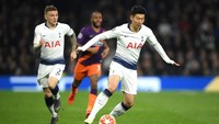 Serangan demi serangan yang dilakukan oleh Lilywhites akhirnya berbuah manis melalui Son Heung-Min. Mike Hewitt/Getty Images.