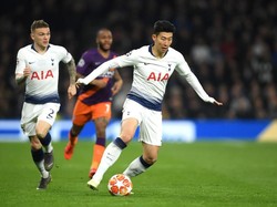 Serangan demi serangan yang dilakukan oleh Lilywhites akhirnya berbuah manis melalui Son Heung-Min. Mike Hewitt/Getty Images.