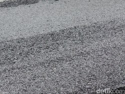 Membandingkan Aspal VS Paving Block untuk Jalan Akses ke Rumah