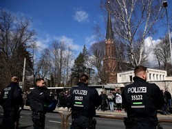 Polisi Jerman Gerebek Apartemen yang Berkaitan dengan Penembakan di Wina
