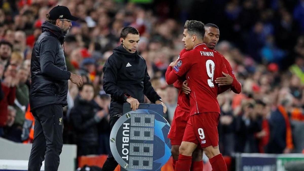 Juergen Klopp menilai Liverpool menurun di babak kedua laga kontra Porto (Phil Noble/Reuters)