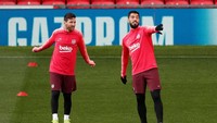 Di kubu Barca, Luis Suarez juga menjadi predator di muka gawang lawan. Sebanyak 23 gol sudah disarangkan pemain asal Uruguay itu. Reuters/Lee Smith.