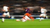 City pun masih berupaya menciptakan peluang dengan dimasukannya Kevin de Bruyne dan Leroy Sane di menit ke-89 dan menarik keluar Mahrez dan David Silva. Dan Mullan/Getty Images.