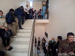 Cerita Warga Bela-belain Antre Pindah TPS demi Bisa Nyoblos di Pemilu 2019