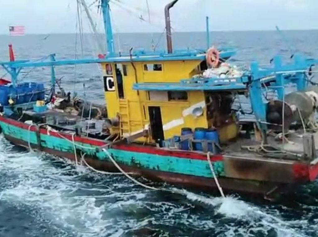 KKP Tangkap 6 Kapal Asing Terkait Illegal Fishing di Laut Indonesia KKP Tangkap 6 Kapal Asing Terkait Illegal Fishing di Laut Indonesia